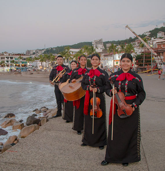 Mariachi Oliveros Malecon Vallarta