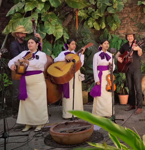 Mariachi Oliveros & The Brothers Camatose